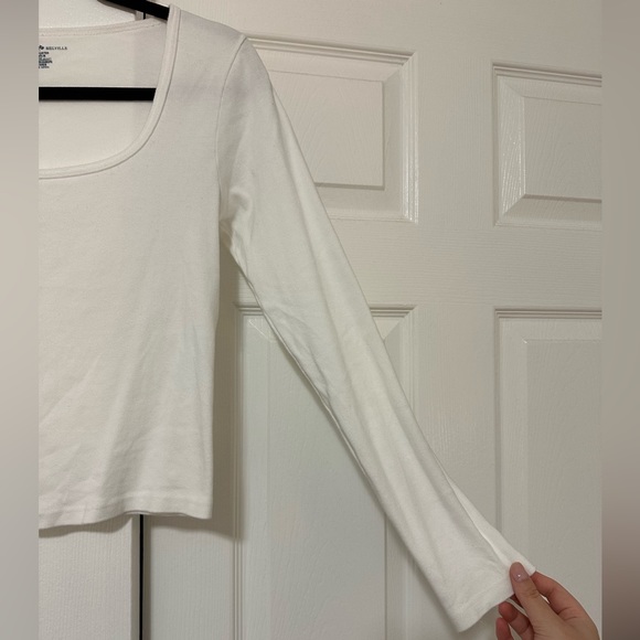Brandy Melville White Long Sleeve Top - Picture 4 of 5